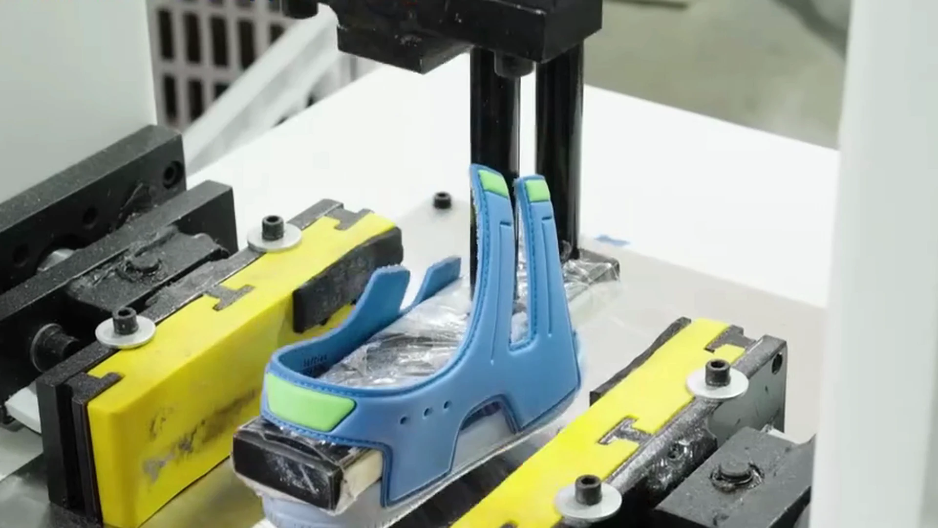Machine shaping