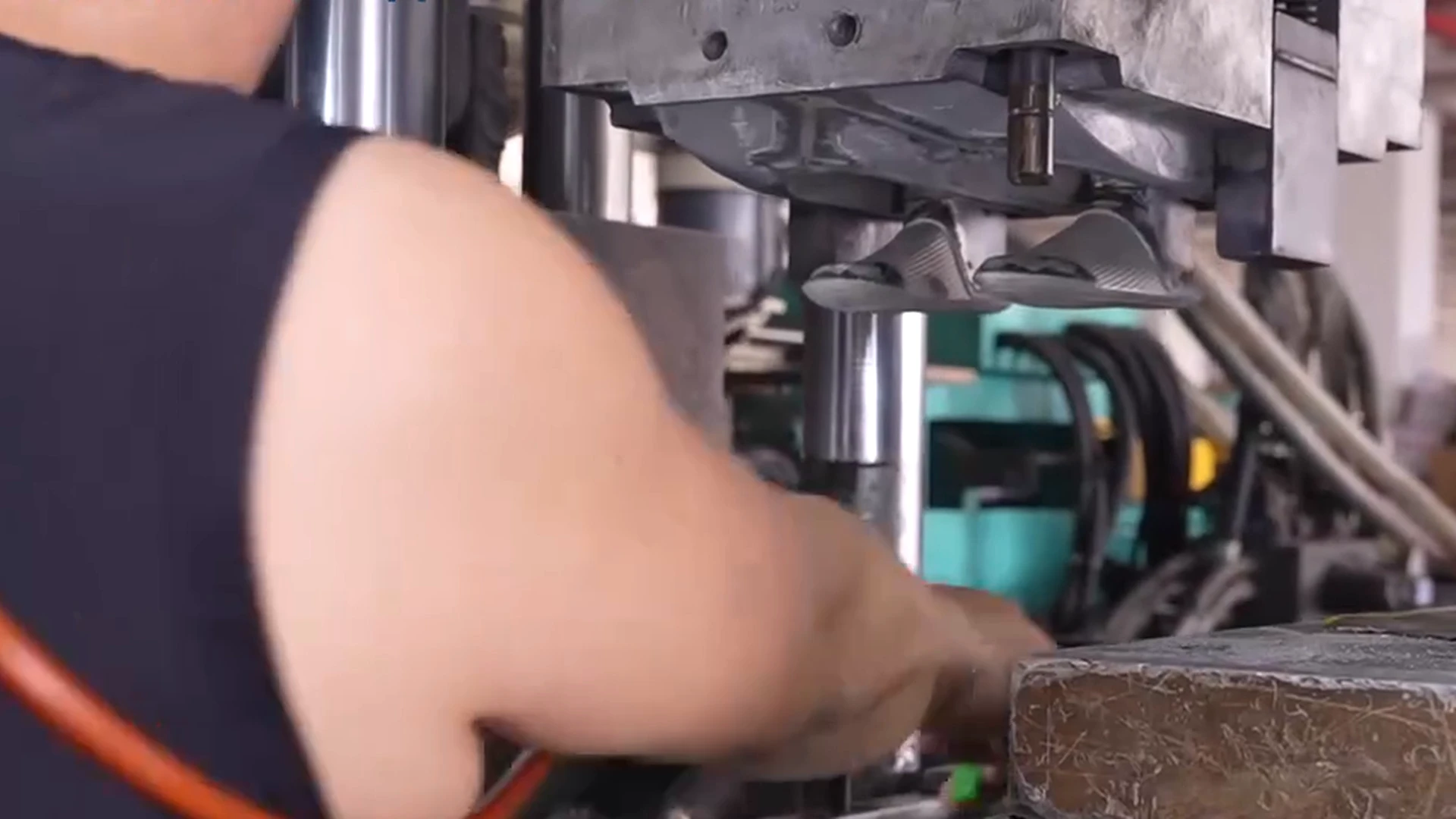 Mold press